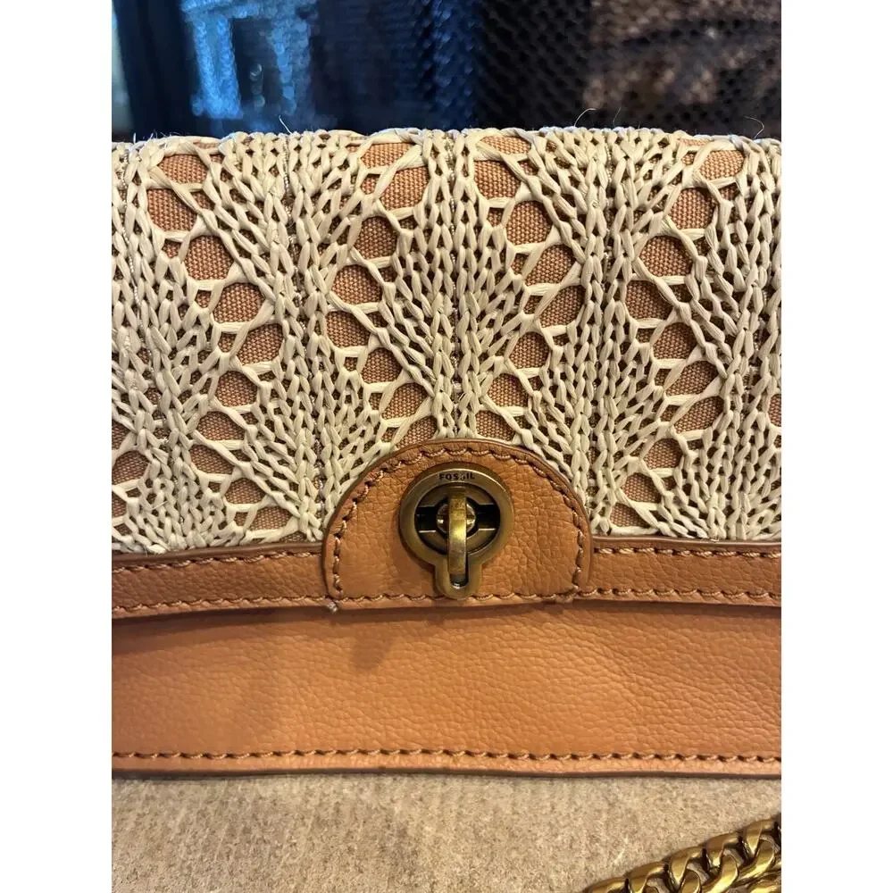 Fossil Ainsley Wallet Crossbody Chain Strap Bag Caramel cream‎ crochet design